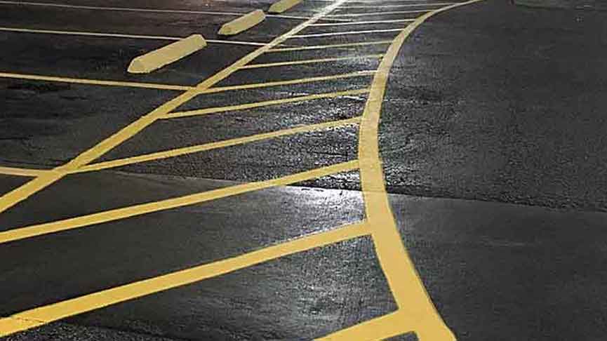 Why parking lot need striping?
